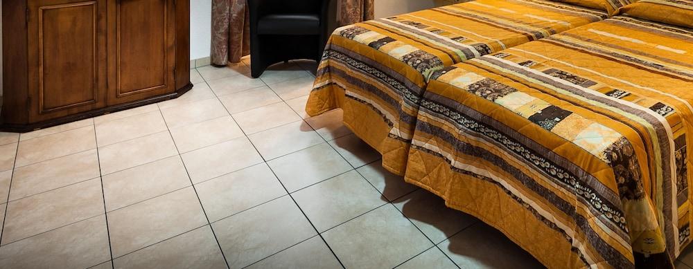 Easyrooms Dell'Angelo لوكارنو المظهر الخارجي الصورة
